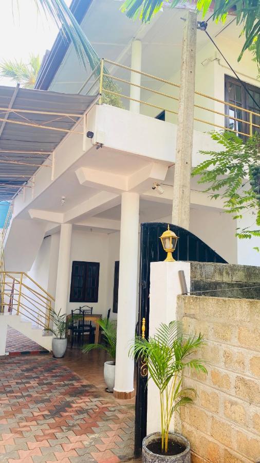 Lali Beach Villa ตรินโคมาลี ภายนอก รูปภาพ