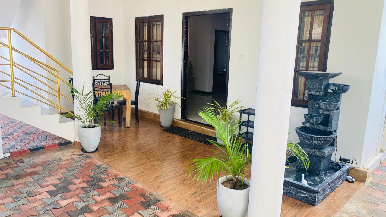 Lali Beach Villa ตรินโคมาลี ภายนอก รูปภาพ